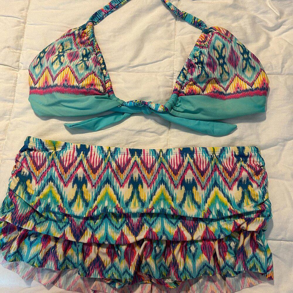 TWO PIECE MUTI-COLOR SWIMSUIT W/BTM SKIRT W/RUFFLES SZ. L